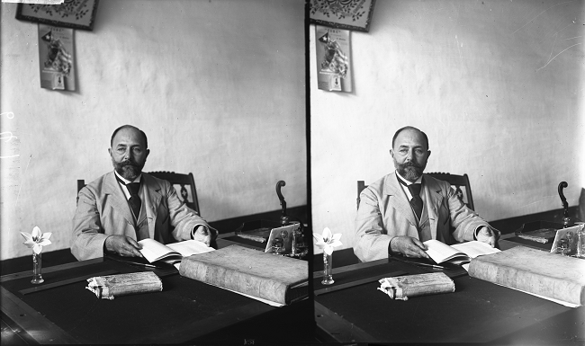 Man at his desk. Cuba. Keystone-Mast
Collection, UCR/California Museum of Photography, University of California at
Riverside. Impresión fotográfica 7,18 × 4,18 pulgadas. Registro 1996.0009.X46160.