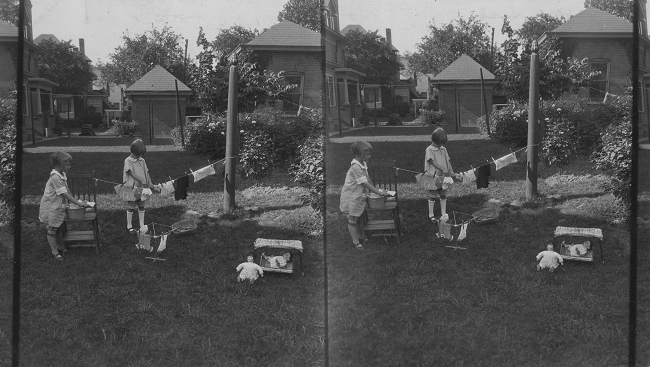 Wash Day. Pennsylvania. V. J. Stanton. Keystone-Mast
Collection, UCR/California Museum of Photography, University of California at
Riverside. Impresión fotográfica
7,18 × 4,18 pulgadas. 1927. Registro 1996.0009.21300.