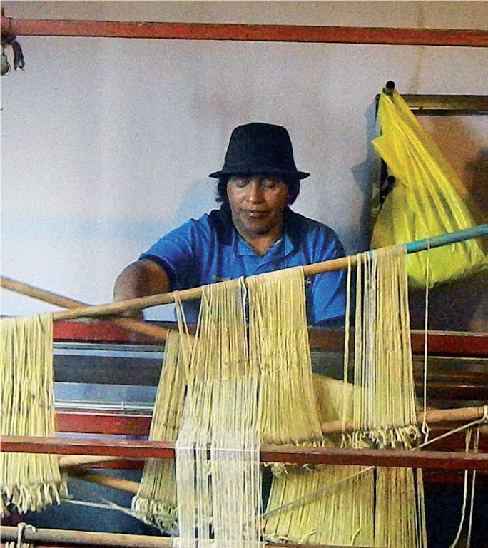 Artesana del telar Dora Subelza (Grupo de Acción
Local de Tilcara)