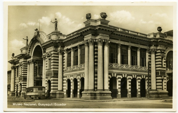 Fotografía del edificio realizado
por Raúl María Pereira para la Biblioteca Municipal y sus dependencias