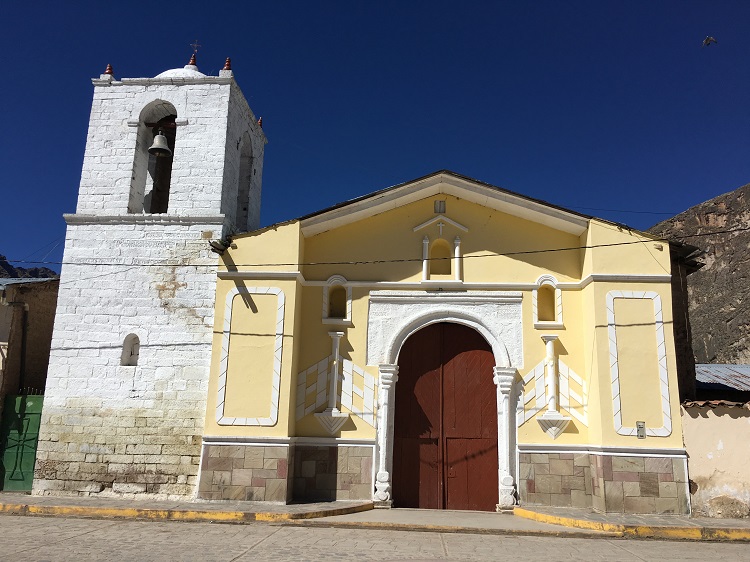  Fachada de la iglesia de Andamarca