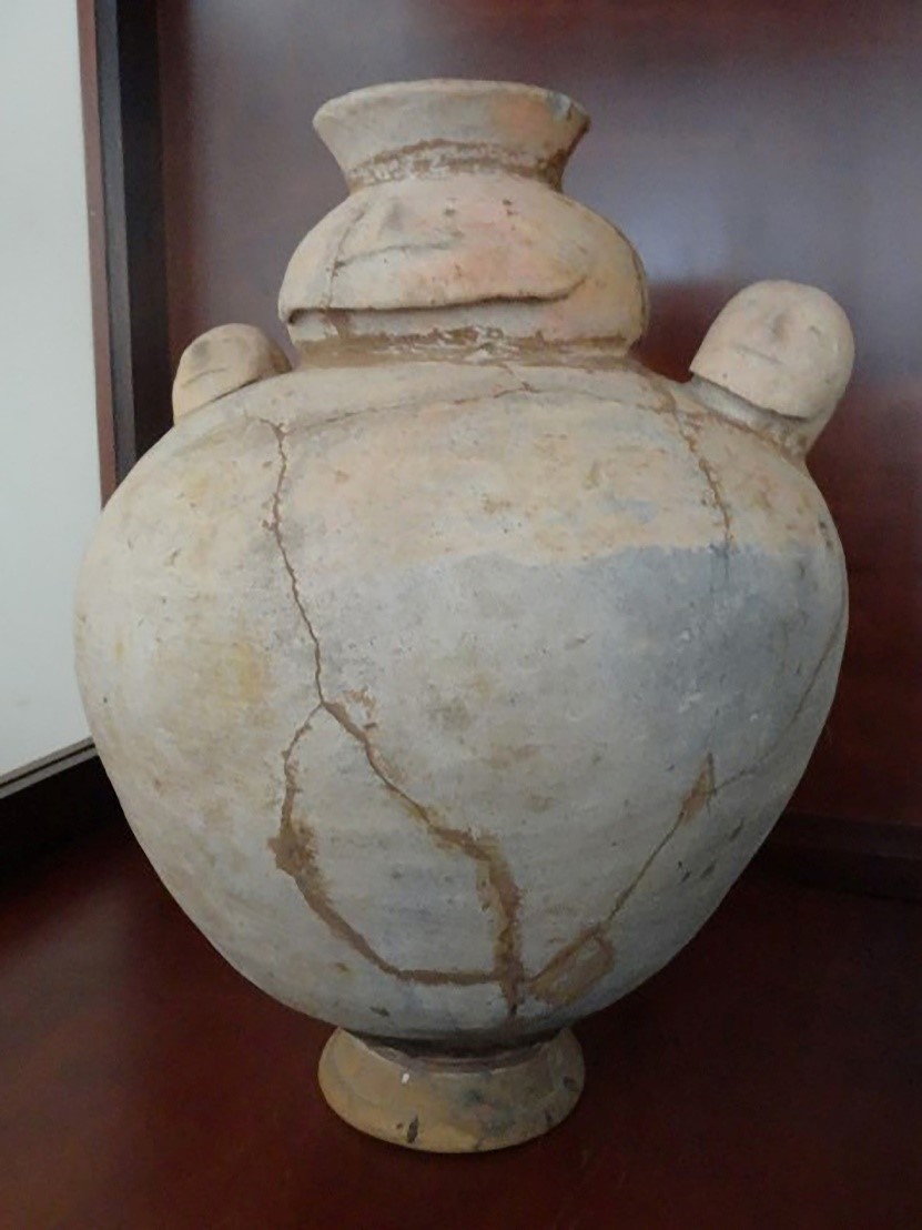 Pieza cerámica expuesta en el museo Urku Kuri de la parroquia Sucre del cantón Patate