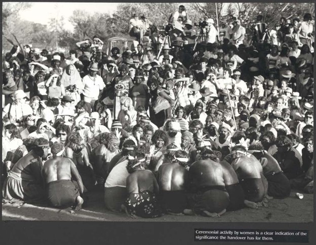 Actividad ceremonial de las mujeres, 1985