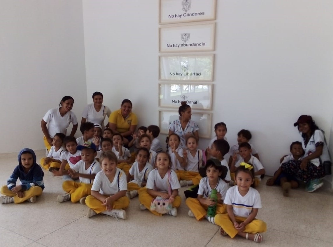 Niños en un taller