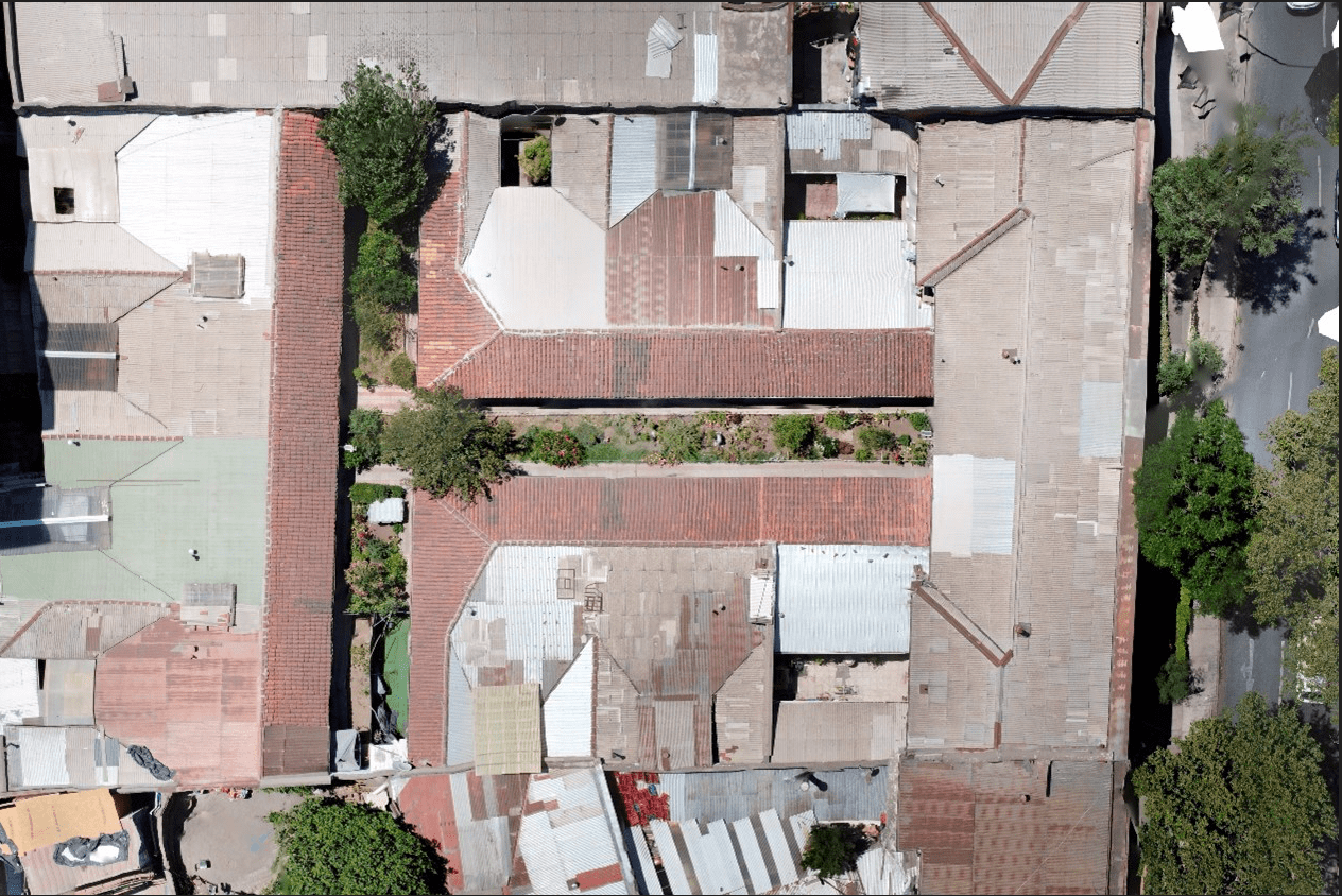 Vista aérea de un jardín interior en cité