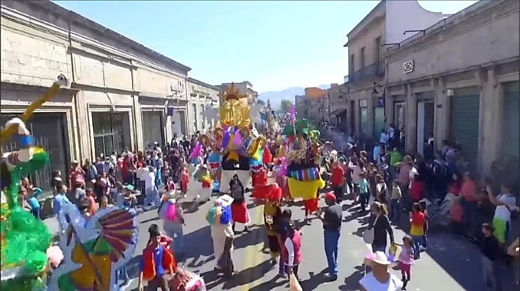 Fiesta de Cuaresma, el torito de petate, centro
histórico de Morelia, México