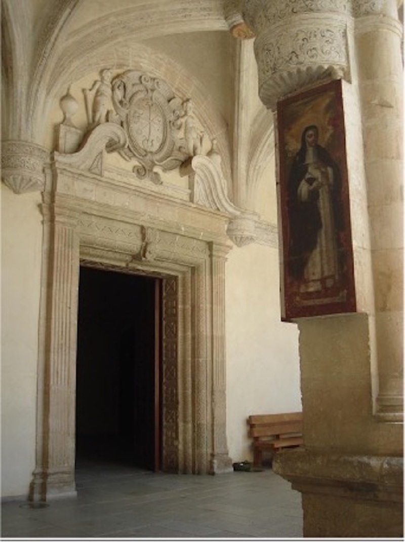 Acceso a salas de exposiciones