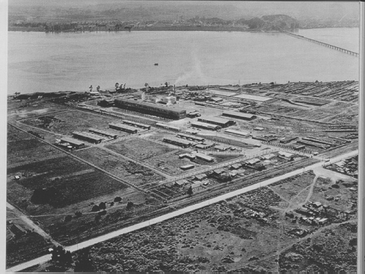Vista del complejo
industrial, circa 1957