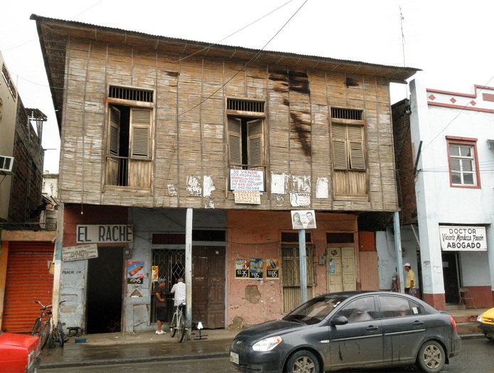 Tipología de la vivienda tradicional urbana manabita