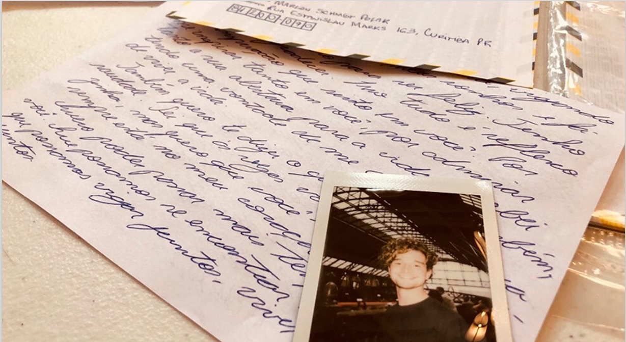Escrita de carta na Estação da Luz – São Paulo