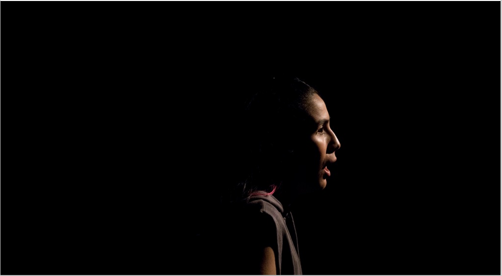  Performers durante el primer cuadro de En coro te hablamos porque nadie puede hablar ya por sí mismo. Fotografía
de Juan Hoppe