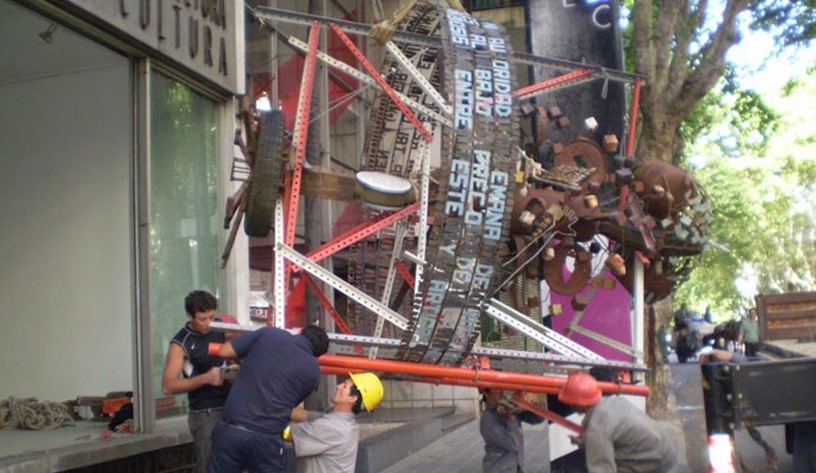  Montaje de &Aacute;rbol cantegril en la muestra Arte Otro en Uruguay (2008)
