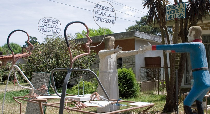 
Apogeo y muerte de Artigas de Humberto Rigalli en su emplazamiento frente a su casa