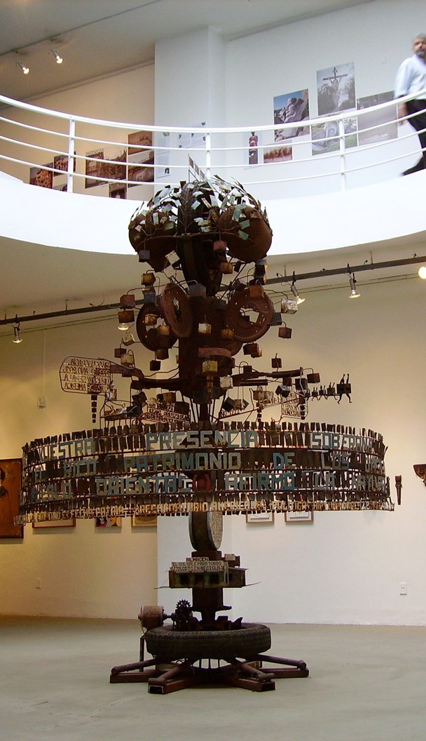 
&Aacute;rbol cantegril de Humberto Rigalli en la muestra Arte Otro en Uruguay (2008) curada por Pablo Thiago Rocca en el Ministerio de Educaci&oacute;n y Cultura